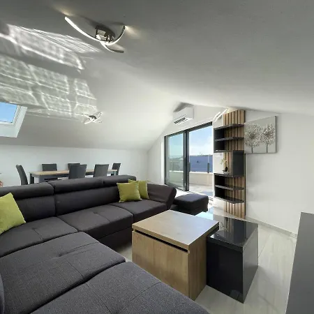 Donatella Apartment *